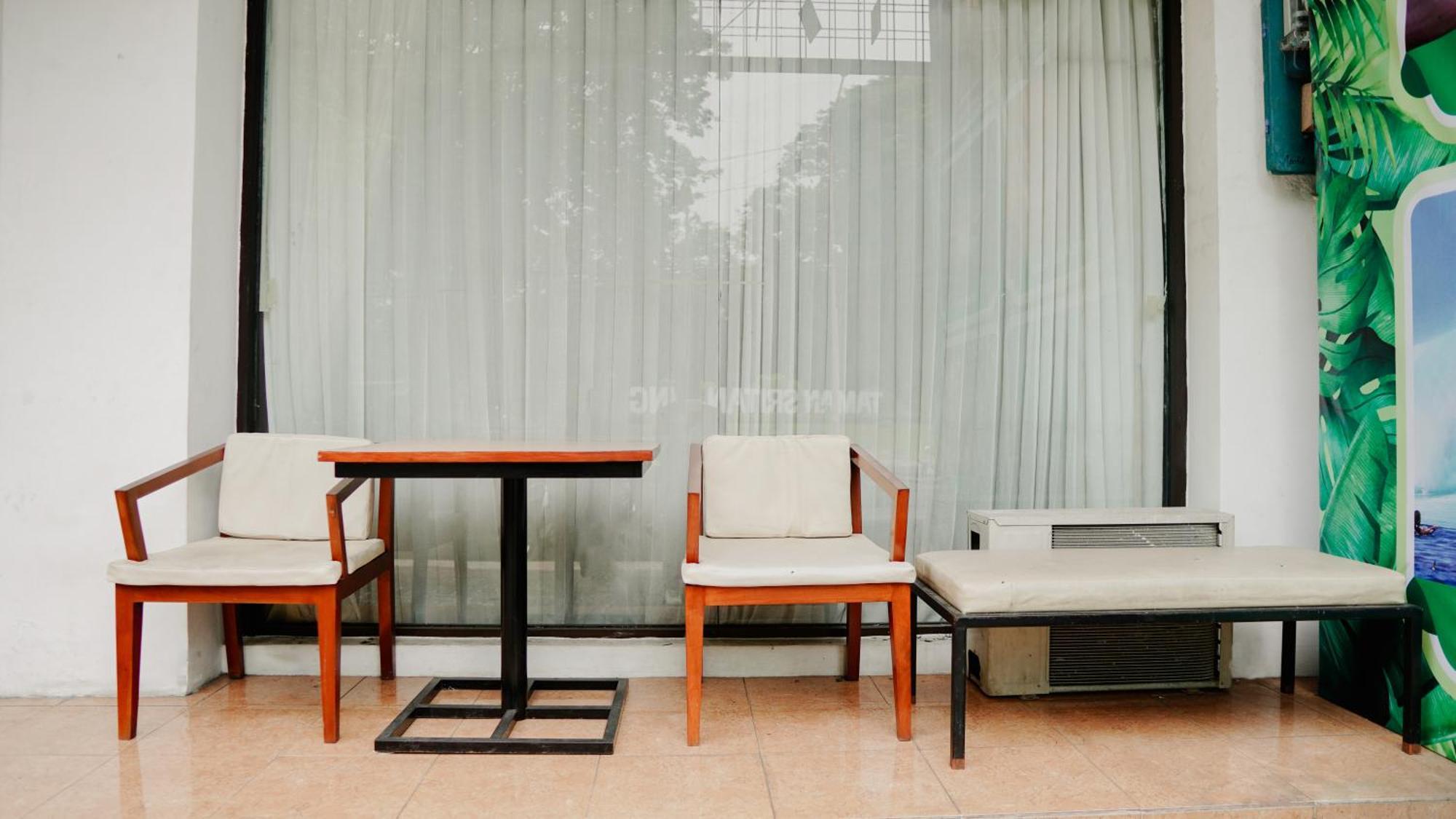 Dormitory Tourism Sritanjung Banyuwangi By Gajahsora Management ภายนอก รูปภาพ