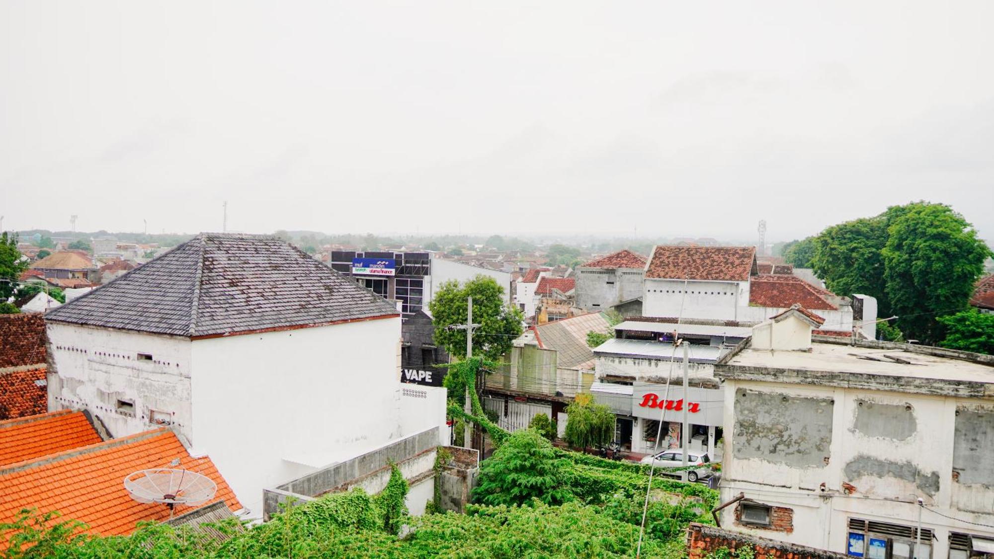 Dormitory Tourism Sritanjung Banyuwangi By Gajahsora Management ภายนอก รูปภาพ