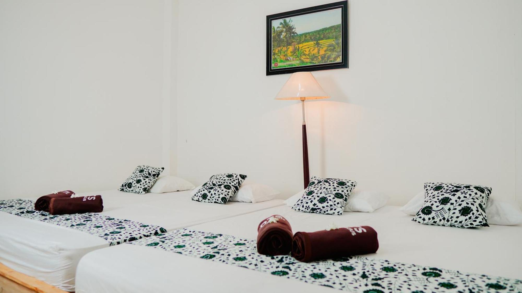 Dormitory Tourism Sritanjung Banyuwangi By Gajahsora Management ภายนอก รูปภาพ