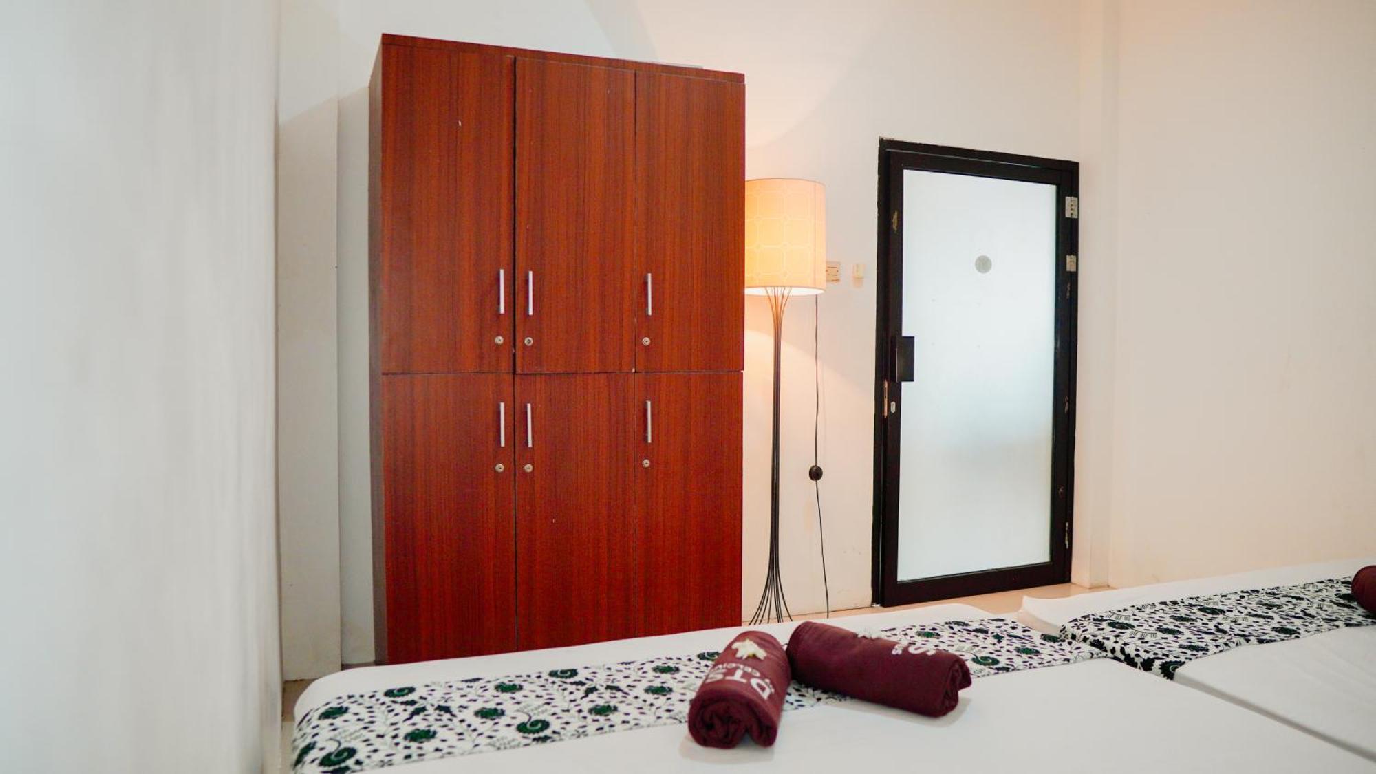 Dormitory Tourism Sritanjung Banyuwangi By Gajahsora Management ภายนอก รูปภาพ