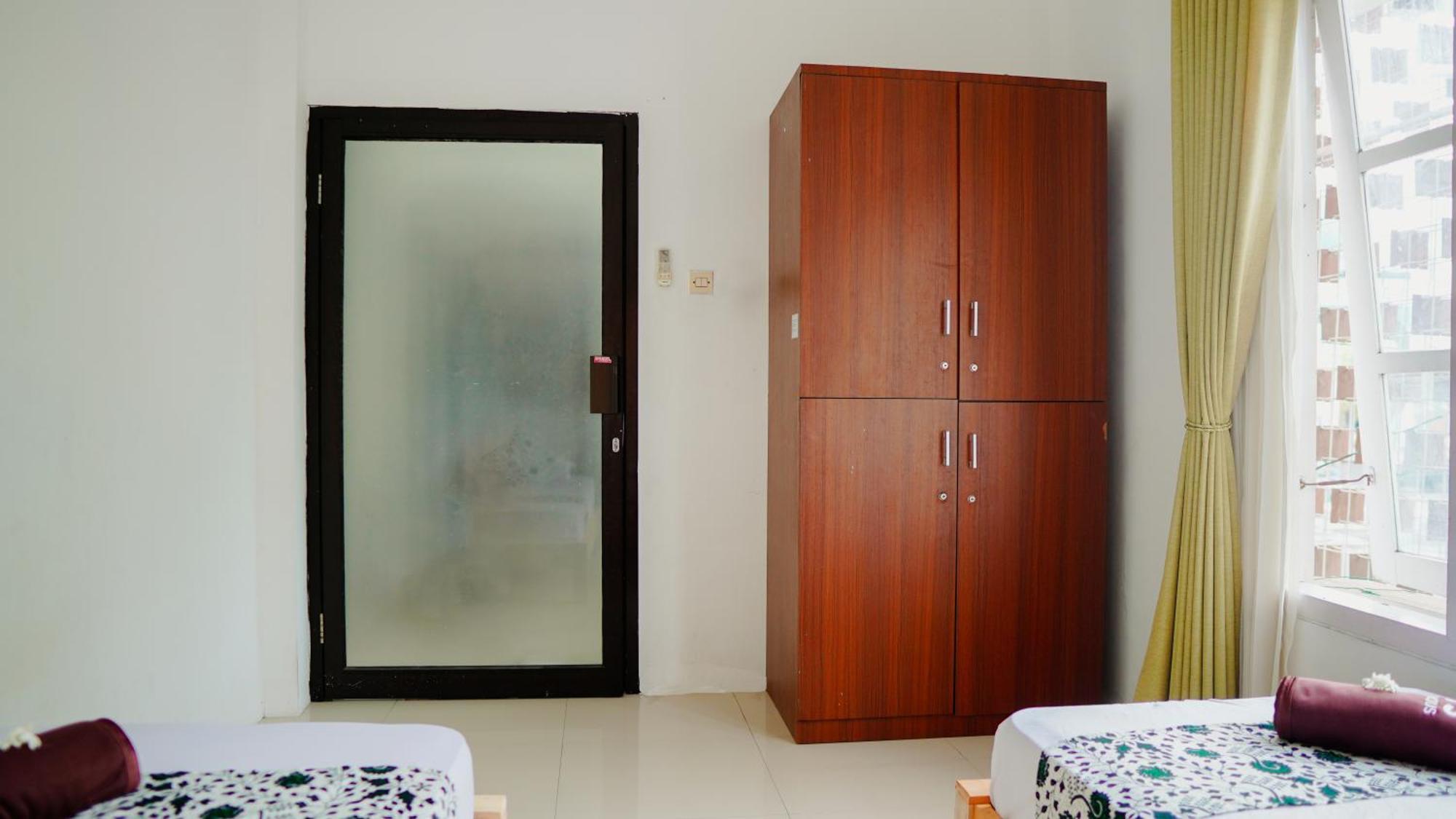 Dormitory Tourism Sritanjung Banyuwangi By Gajahsora Management ภายนอก รูปภาพ